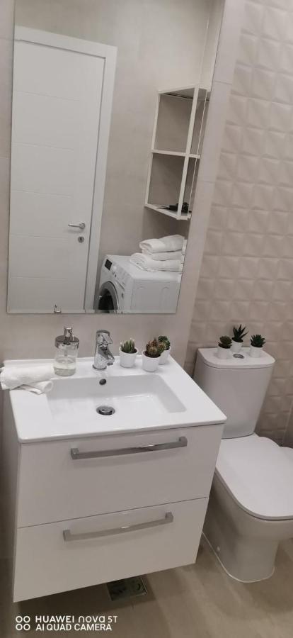 Mia!! Self Check-In!! Apartment Bucharest Exterior photo
